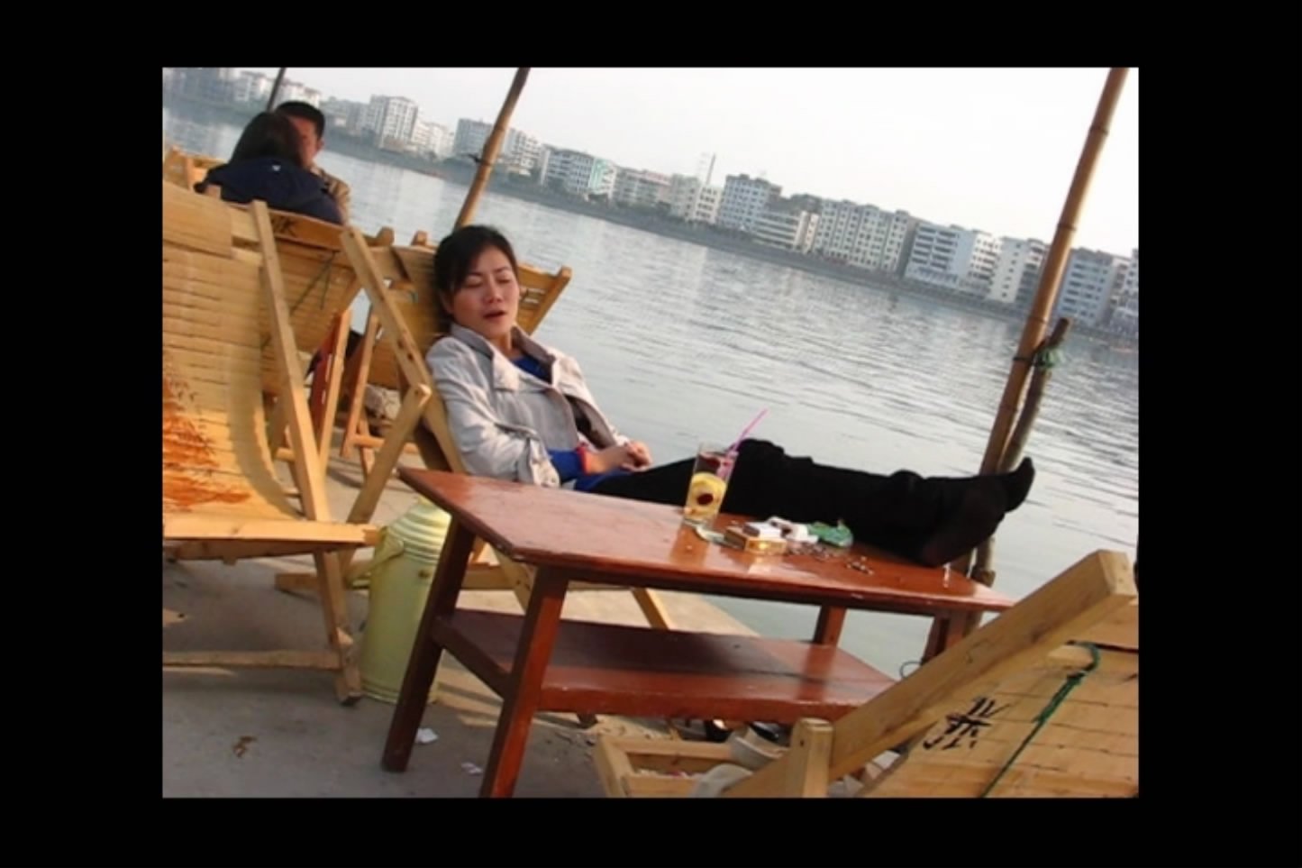 streetsnapnylon[00 00 39][20181202 125900 3]